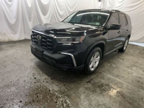 Used 2023 Honda Pilot LX image 14