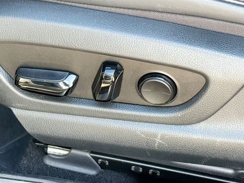 Used 2022 Lexus UX 200 F Sport w/ Accessory Package (Z1) image 24