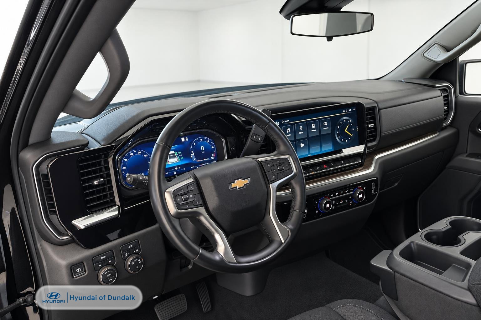Used 2023 Chevrolet Silverado 1500 LT AWD/4WD image 10