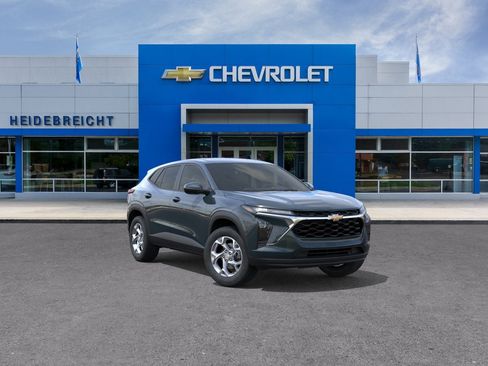 New 2026 Chevrolet Trax LS w/ LS Convenience Package FWD image 25