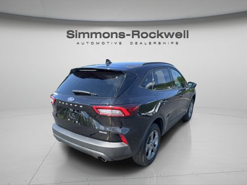 Used 2025 Ford Escape ST-Line AWD/4WD image 5