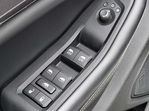 Used 2023 Jeep Grand Cherokee L Laredo AWD/4WD image 24