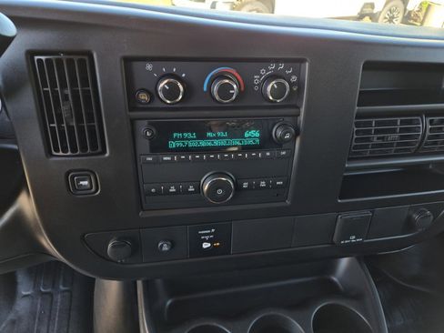 Used 2024 GMC Savana 2500 RWD 2500 135 w/ Driver Convenience Package image 17