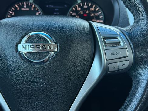 Used 2013 Nissan Altima 2.5 SL w/ Technology Pkg FWD image 27