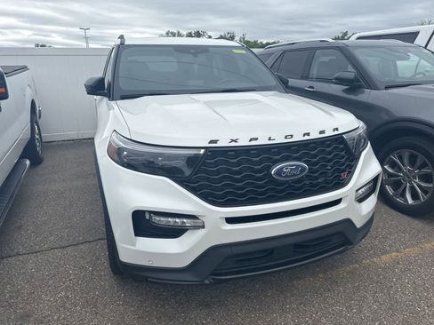 Used 2021 Ford Explorer ST w/ Equipment Group 401A AWD/4WD image 28