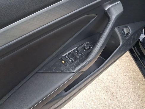 Certified 2023 Volkswagen Jetta SE FWD image 16