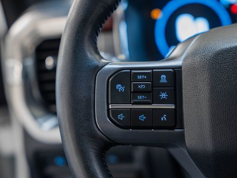 Certified 2023 Ford F150 Lariat w/ Equipment Group 502A High image 38