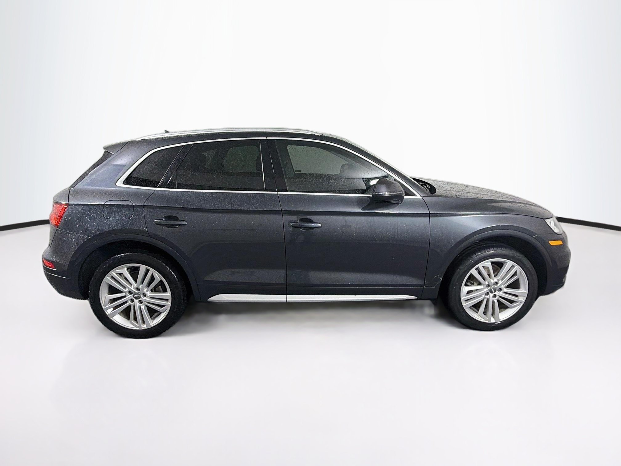 Used 2018 Audi Q5 2.0T Premium Plus w/ Premium Plus Package AWD/4WD image 10