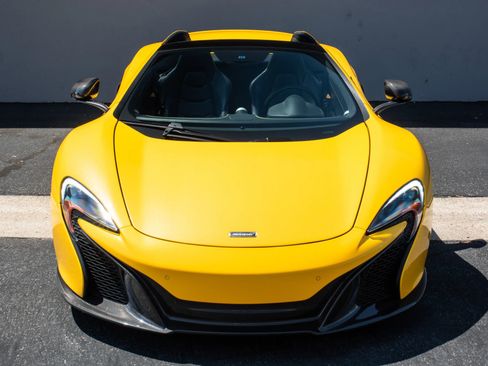 Used 2015 McLaren 650S Spider image 5