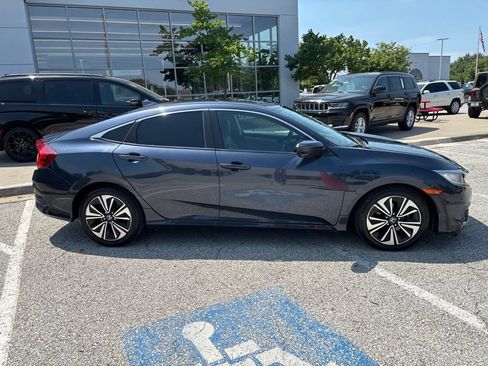 Used 2017 Honda Civic EX-L image 9