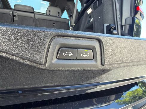 Used 2023 BMW X7 xDrive40i w/ Executive Package AWD/4WD image 23