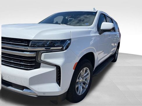 Used 2023 Chevrolet Suburban LT AWD/4WD image 7