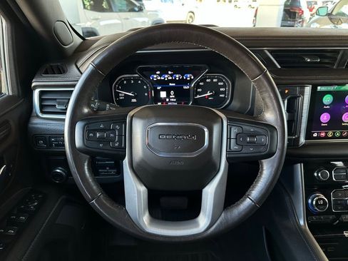 Used 2021 GMC Yukon XL Denali w/ Denali Premium Package image 20