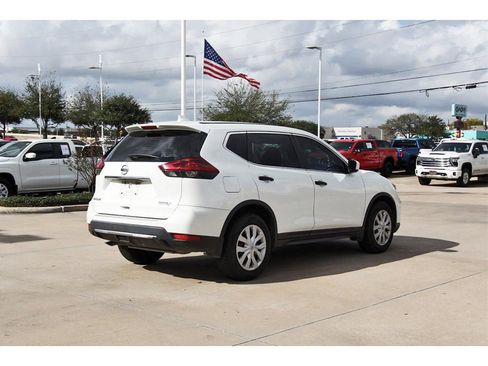 Used 2020 Nissan Rogue S image 6