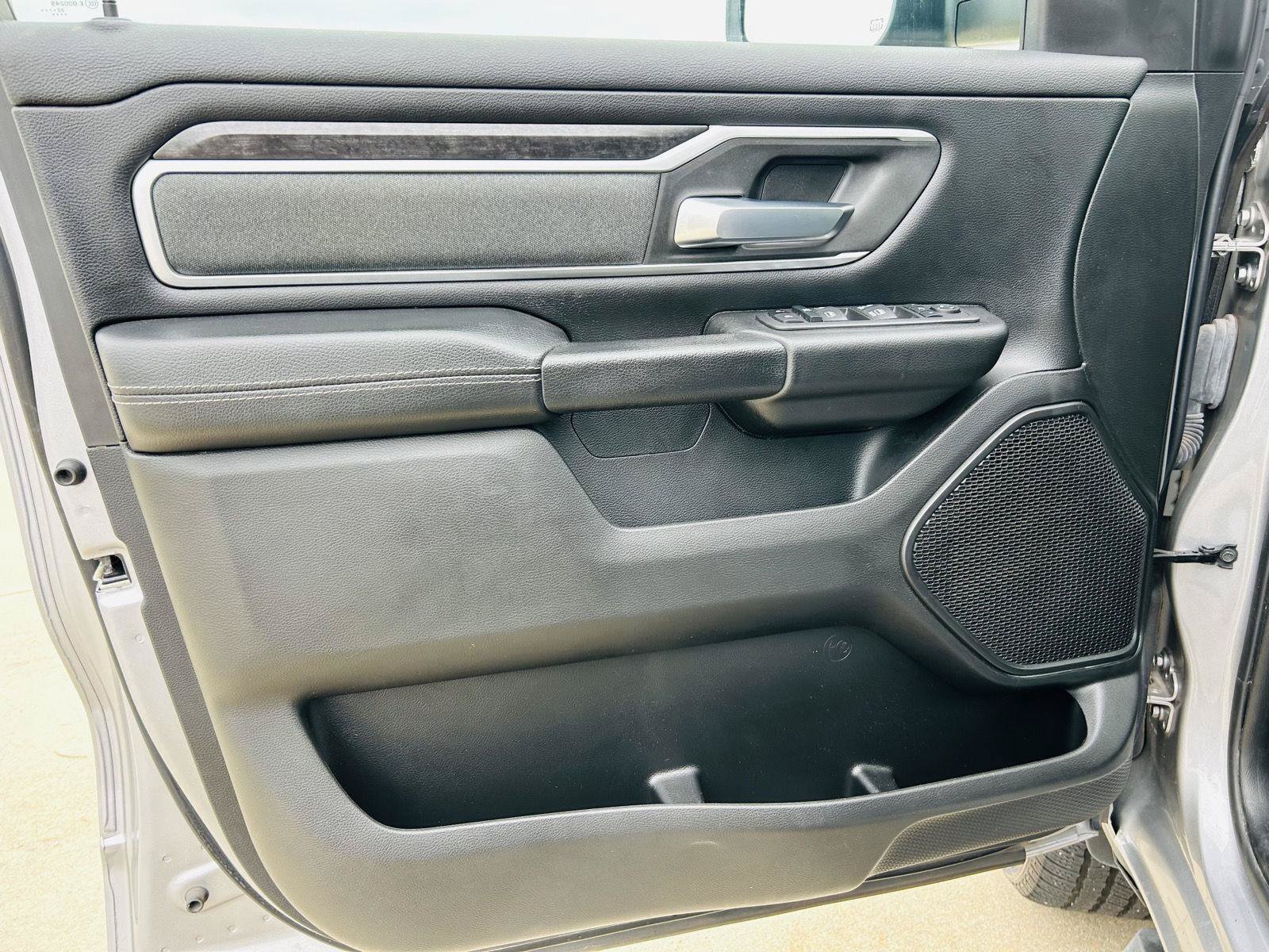 Used 2022 RAM 1500 Big Horn AWD/4WD image 9