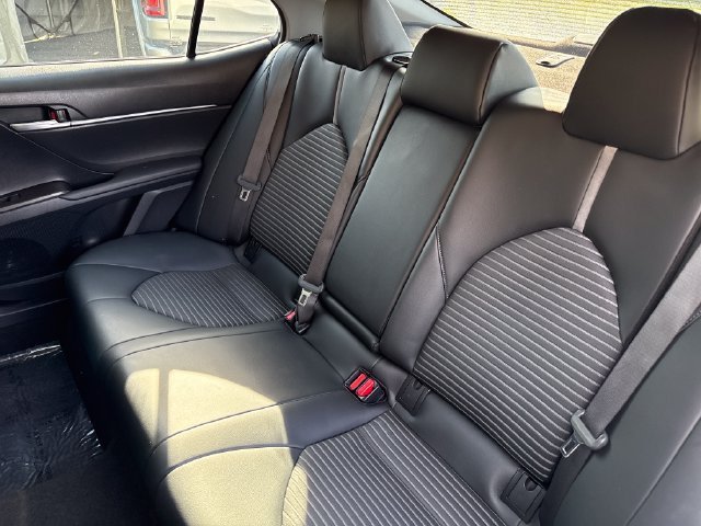 Used 2023 Toyota Camry SE FWD image 19