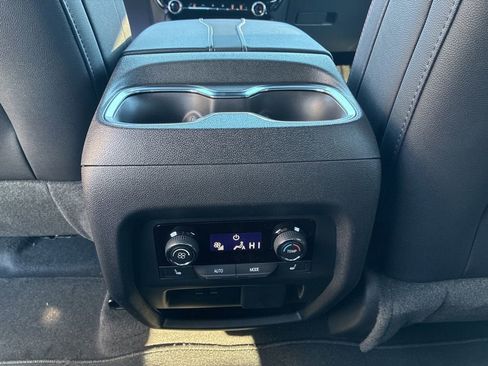 New 2026 Chevrolet Traverse RS image 40