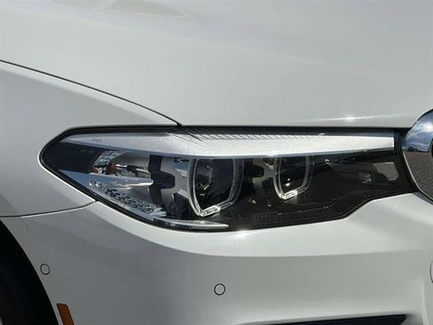Used 2019 BMW 530i xDrive w/ M Sport Package AWD/4WD image 8