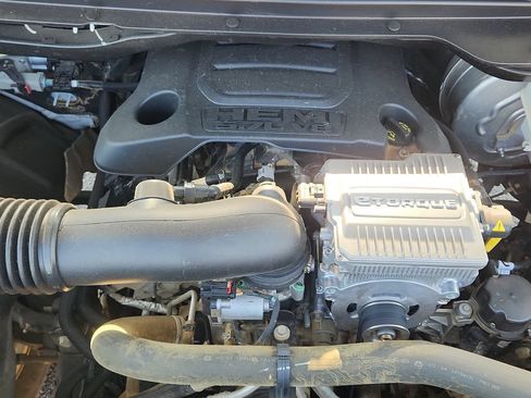 Used 2022 RAM 1500 Laramie AWD/4WD image 24