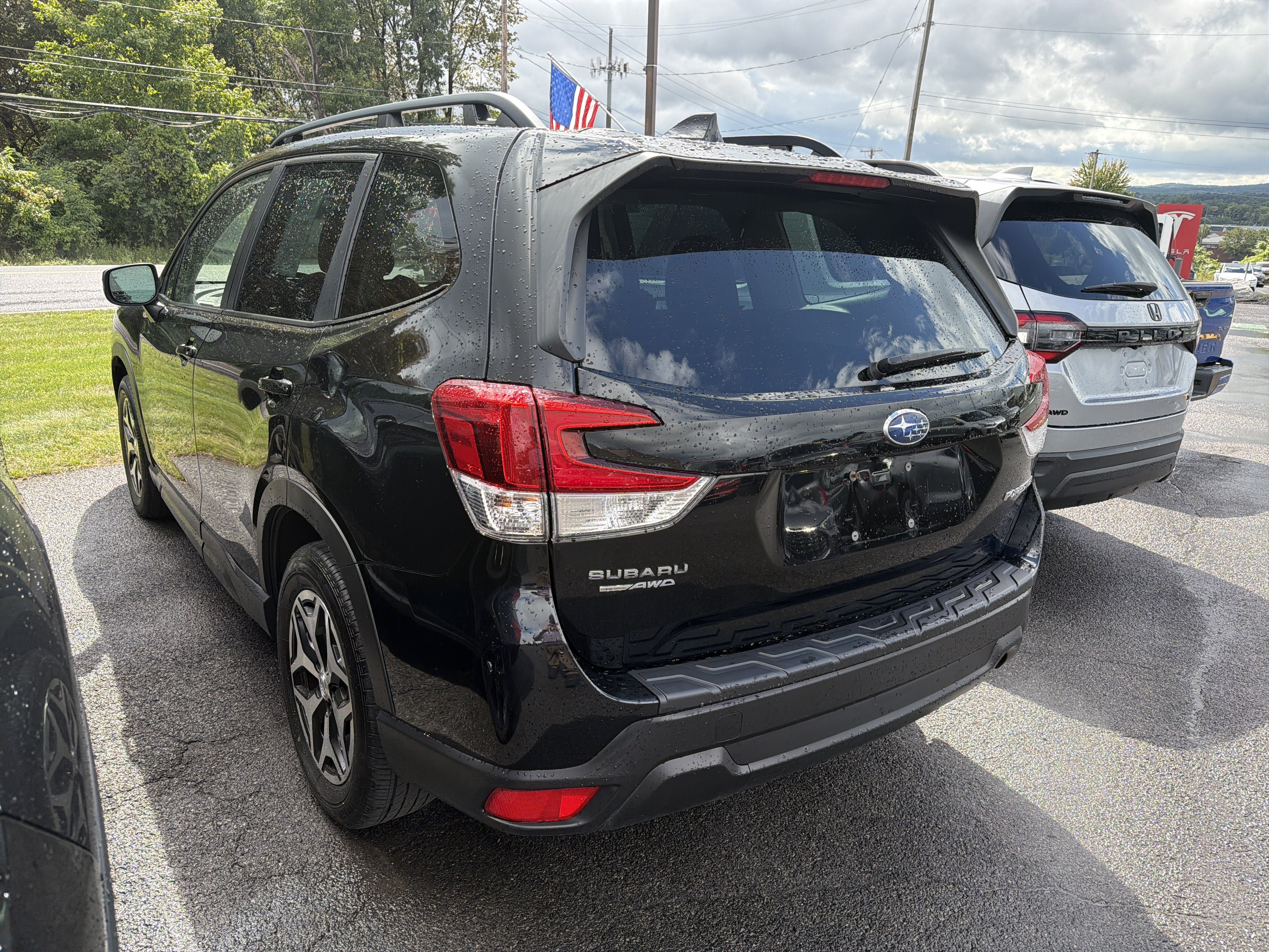 Used 2023 Subaru Forester Premium AWD/4WD image 5