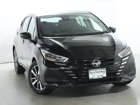 Used 2025 Nissan Versa SV w/ Trunk Package FWD image 2