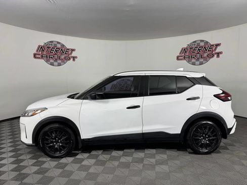 Used 2021 Nissan Kicks S FWD image 4