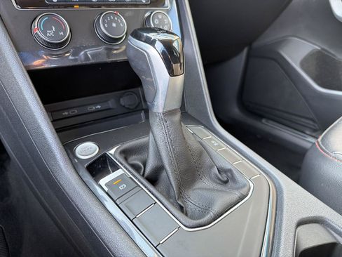 Used 2024 Volkswagen Tiguan SE FWD image 31