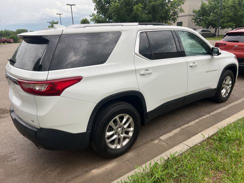 Used 2018 Chevrolet Traverse LT w/ LPO, Floor Liner Package AWD/4WD image 5