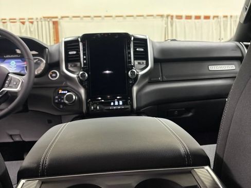 New 2026 RAM 1500 4x4 Crew Cab image 10