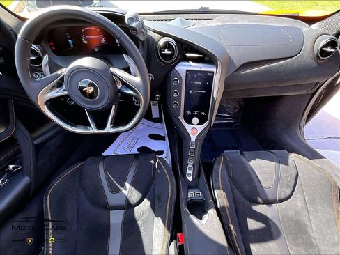 Used 2026 McLaren 750S Spider RWD image 13