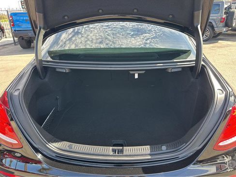 Used 2019 Mercedes-Benz E 300 image 36