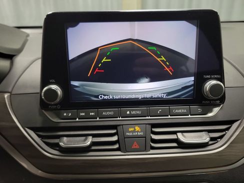 Used 2024 Nissan Altima 2.5 SV FWD image 20