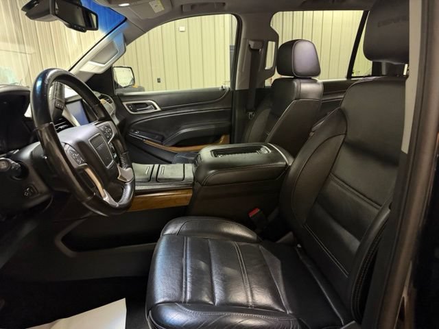 Used 2020 GMC Yukon Denali w/ Denali Premium Package AWD/4WD image 15
