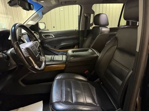 Used 2020 GMC Yukon Denali w/ Denali Premium Package AWD/4WD image 15