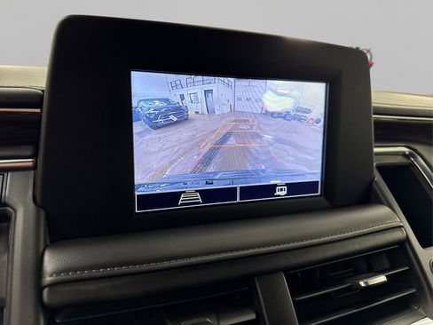 Used 2022 Chevrolet Suburban LS image 28