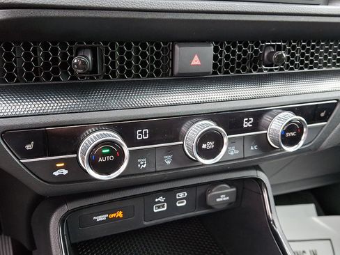 Certified 2024 Honda CR-V EX image 16