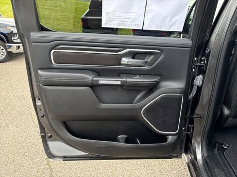 Used 2023 RAM 1500 Laramie AWD/4WD image 18