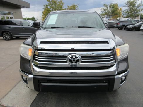 Used 2017 Toyota Tundra SR5 AWD/4WD image 16