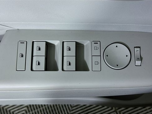 Used 2024 Hyundai Kona SEL image 14