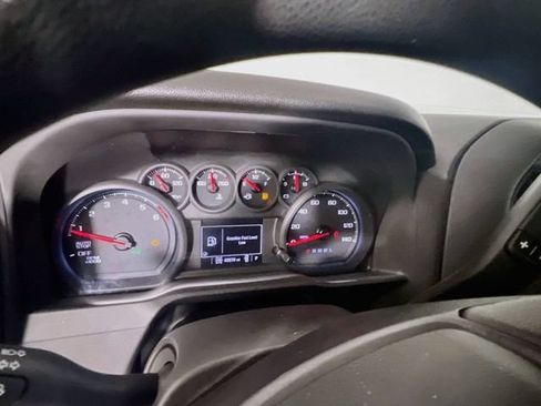 Used 2022 Chevrolet Silverado 1500 Custom Trail Boss AWD/4WD image 8