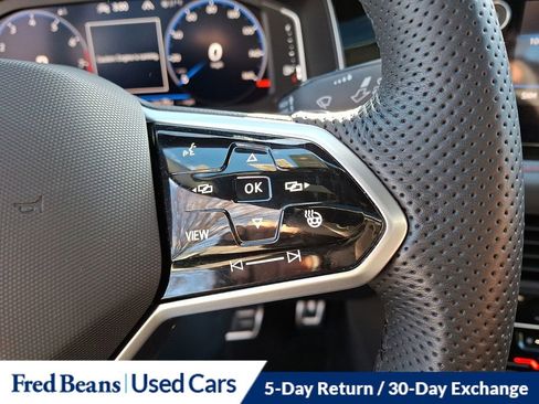 Certified 2025 Volkswagen Jetta GLI Autobahn image 24