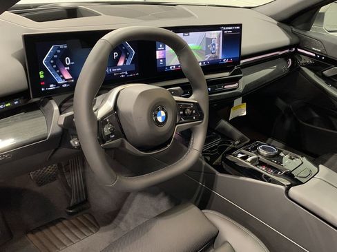 Certified 2025 BMW 530i 530i w/ Premium Package image 13