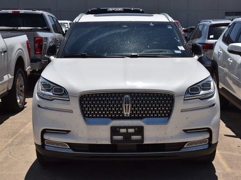 Used 2020 Lincoln Aviator Reserve w/ Equipment Group 202A AWD/4WD image 3
