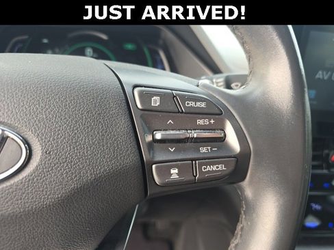 Used 2020 Hyundai Ioniq SEL image 13