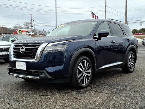 Used 2023 Nissan Pathfinder Platinum w/ Cargo Package image 28