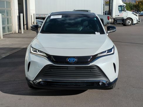 Used 2024 Toyota Venza Nightshade image 11