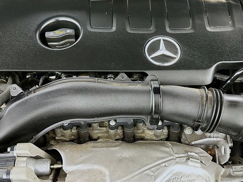 Used 2023 Mercedes-Benz GLA 250 4MATIC image 31