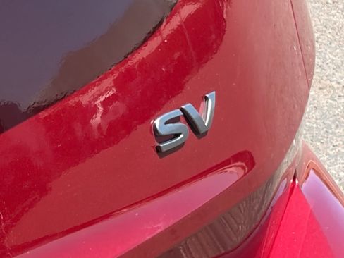 Used 2024 Nissan Rogue SV FWD image 9