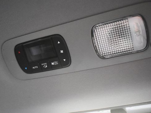 Used 2018 Honda Odyssey Elite image 49