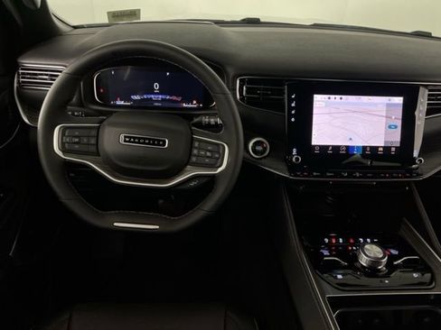 Used 2023 Jeep Wagoneer L Series III w/ Preferred Equipment Group image 9